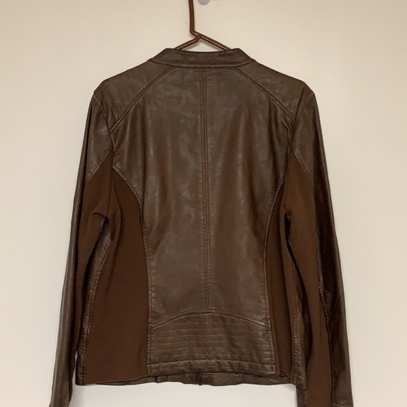 Sebby Collection women’s faux leather jacket - Picture 2 of 2